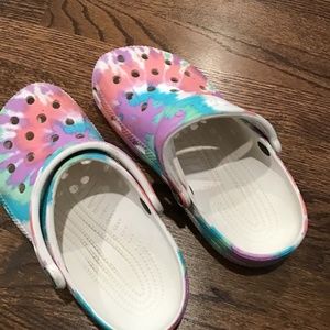 These are ty die crocs